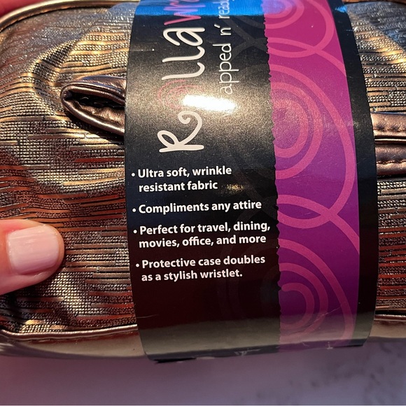 NWT lovely brown wrap with ruffled edges.  Great carrying case. Made by rolla. - Picture 12 of 12